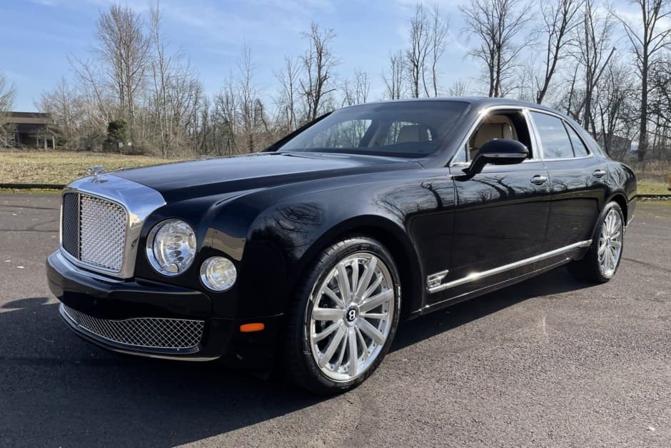 2013 Bentley Mulsanne (2011-2020) sold for $141,000