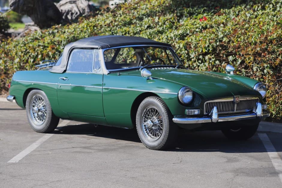 1967 MG MGB sold for $13,000