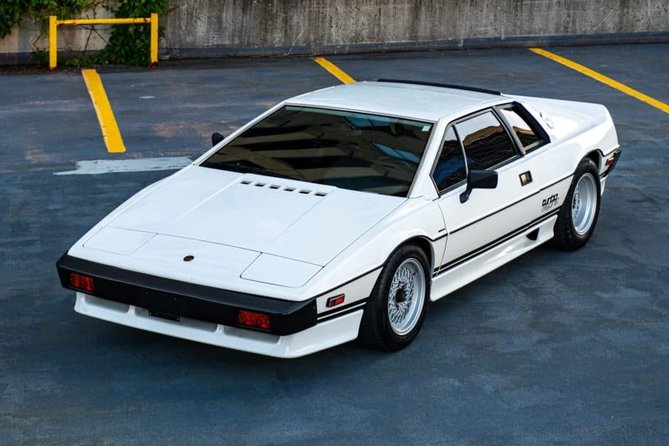 1984 Lotus Esprit sold for $39,250