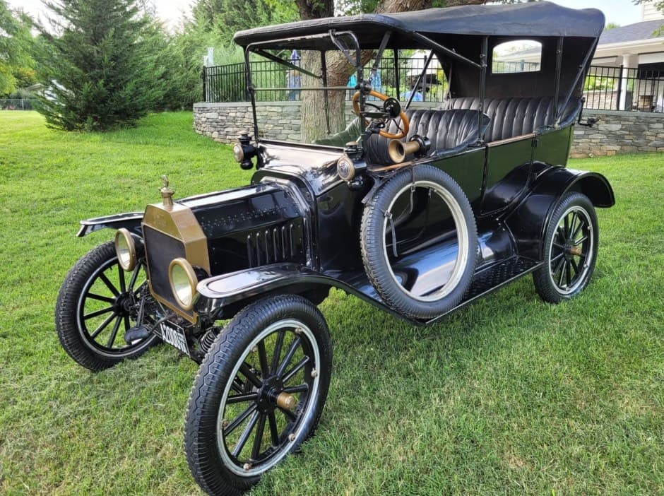 1915 Ford  sold for $14,000