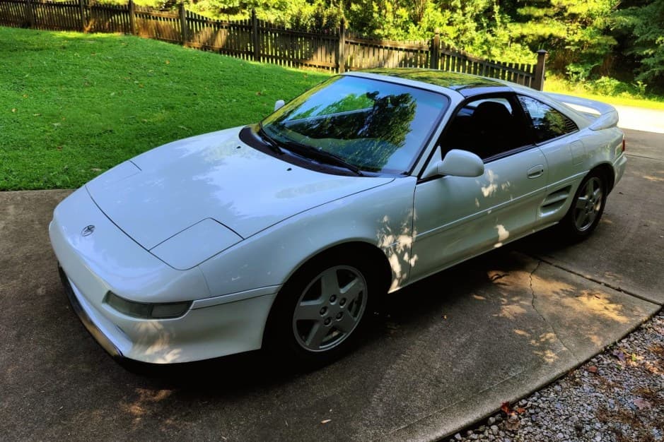 1993 Toyota SW20 MR2 sold for $27,282