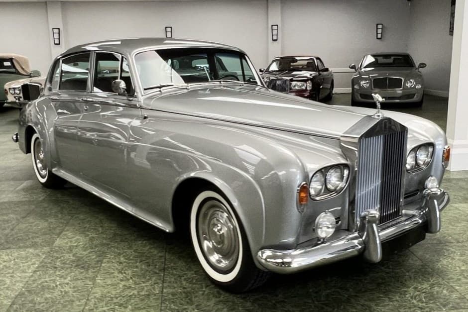 1965 Rolls-Royce Silver Cloud & Phantom V sold for $75,000