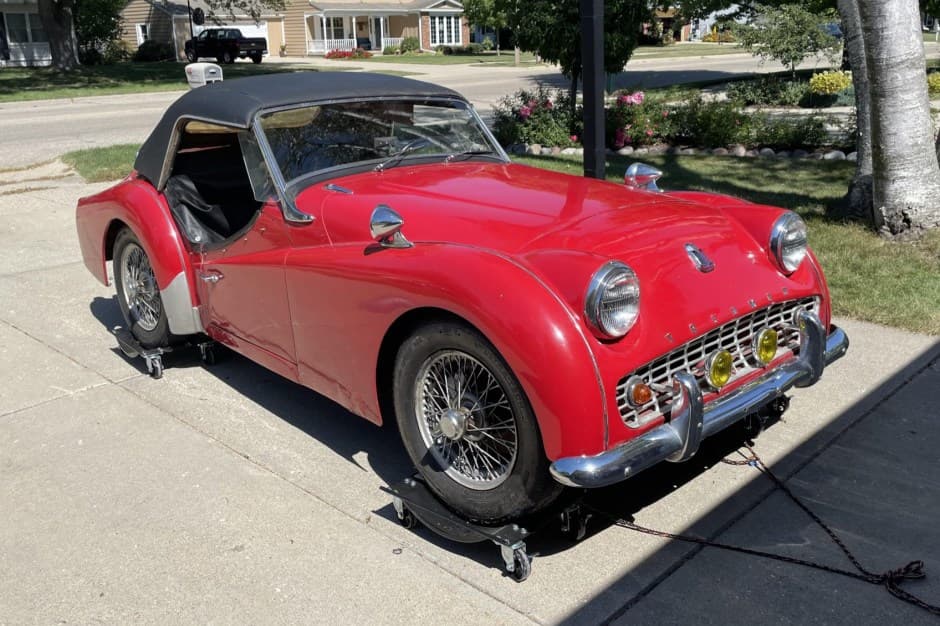 1958 Triumph TR3 sold for $8,000
