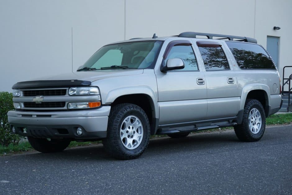 2006 Chevrolet Suburban (GMT800 2000-2006) sold for $21,750