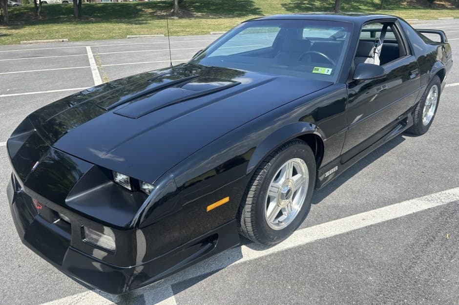 1992 Chevrolet Camaro 3rd Generation 1982-1992 sold for $22,500