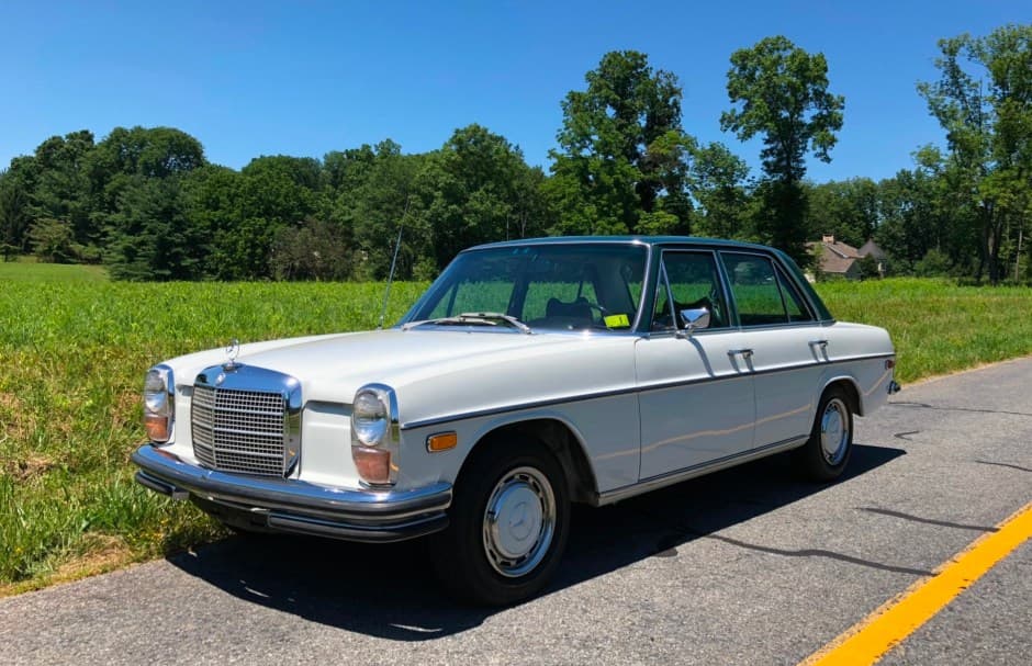 1971 Mercedes-Benz W114 & W115 sold for $12,500