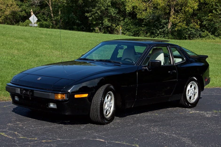 1989 Porsche 944 sold for $7,500