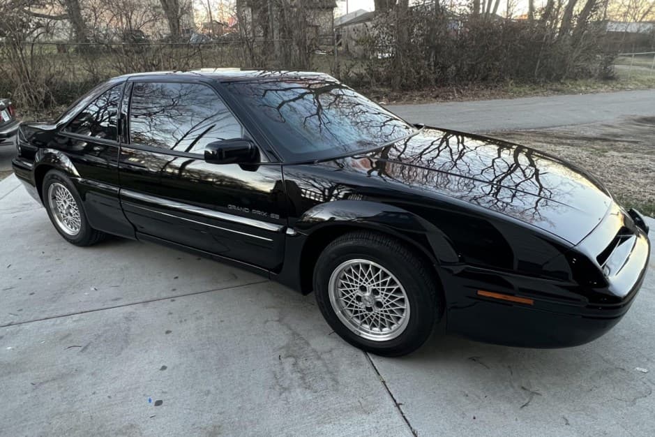1995 Pontiac Grand Prix sold for $9,800