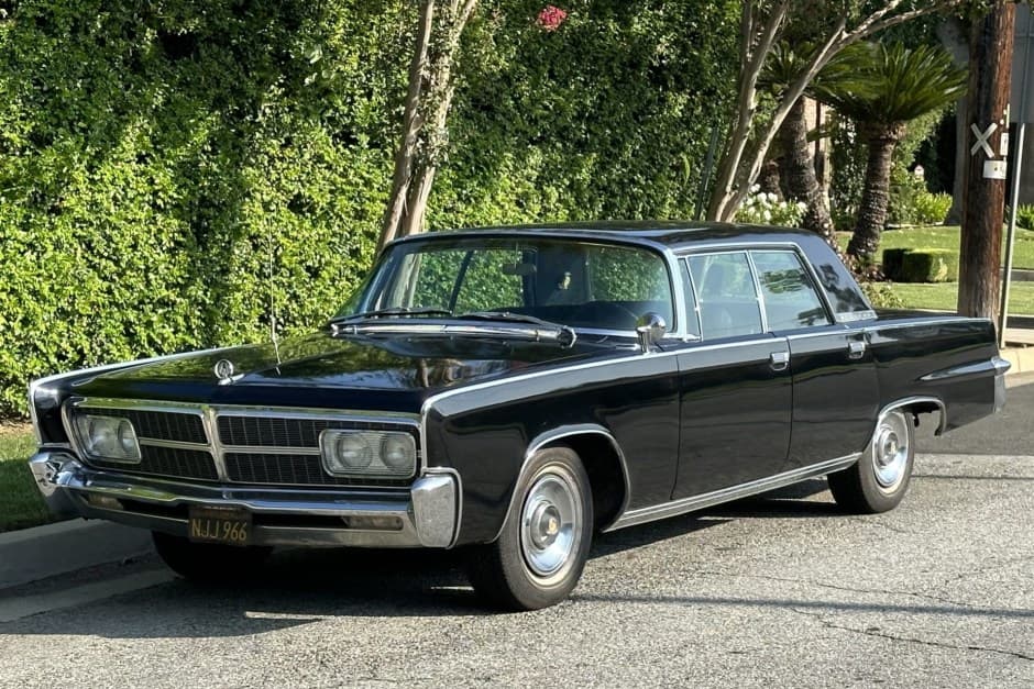 1965 Chrysler Imperial sold for $6,300