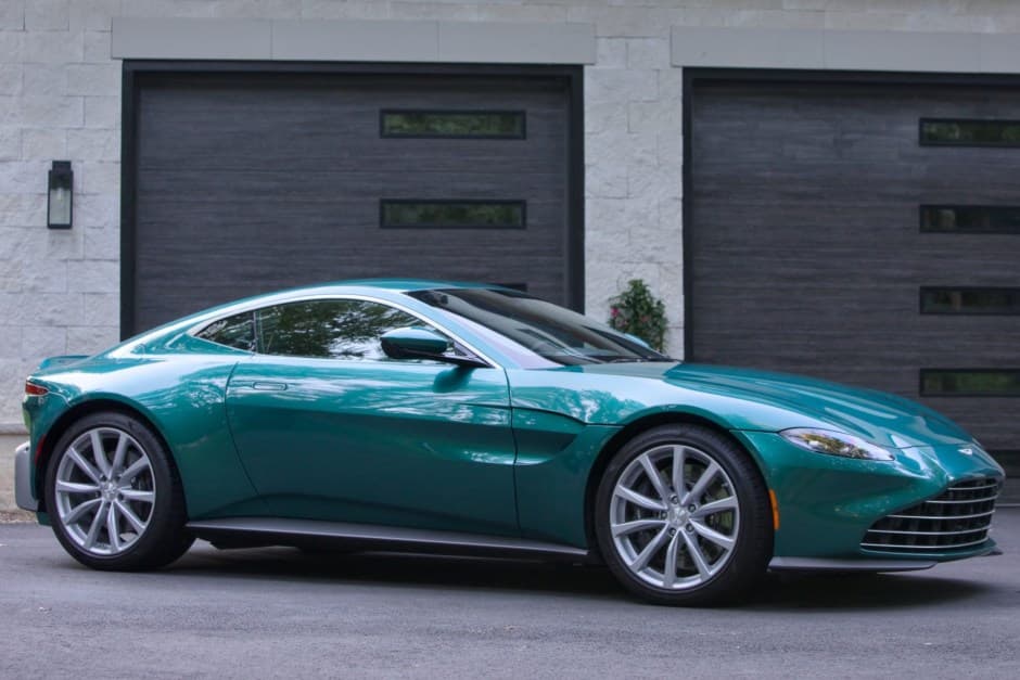 2023 Aston Martin V8 Vantage (2006+) sold for $100,100