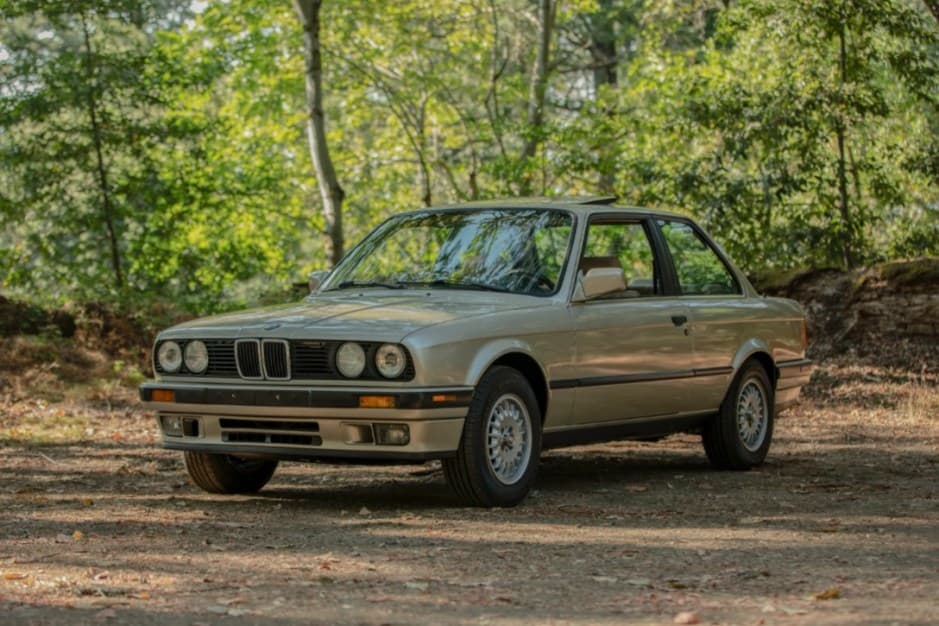 1989 BMW E30 3-Series Coupe sold for $18,750