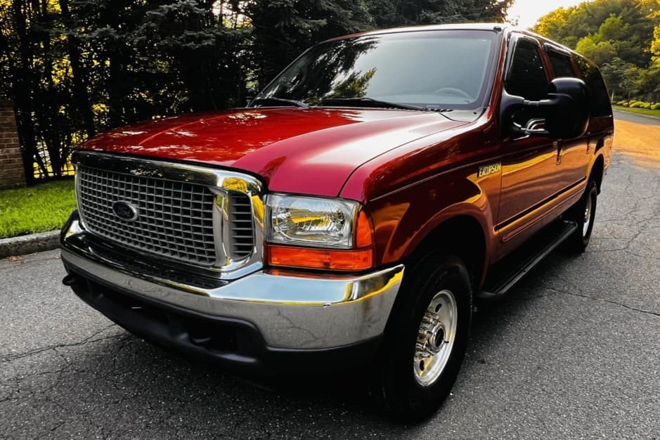 2000 Ford Excursion sold for $14,750