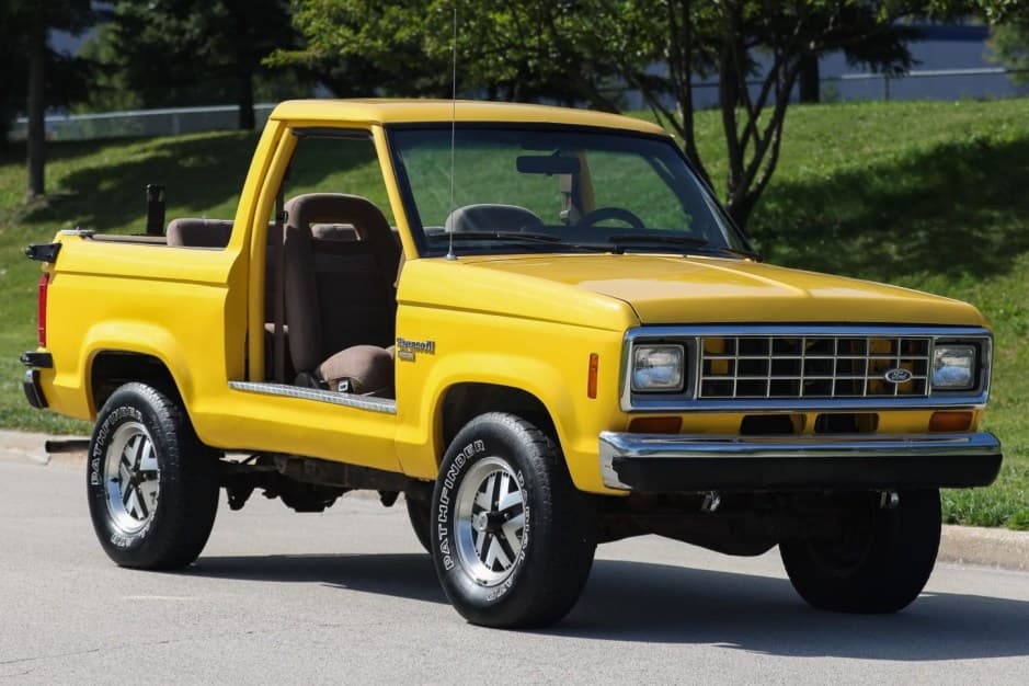1986 Ford Bronco II sold for $8,121