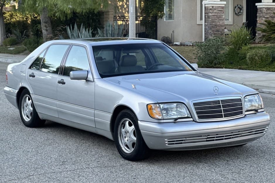 1999 Mercedes-Benz W140 S-Class sold for $10,300