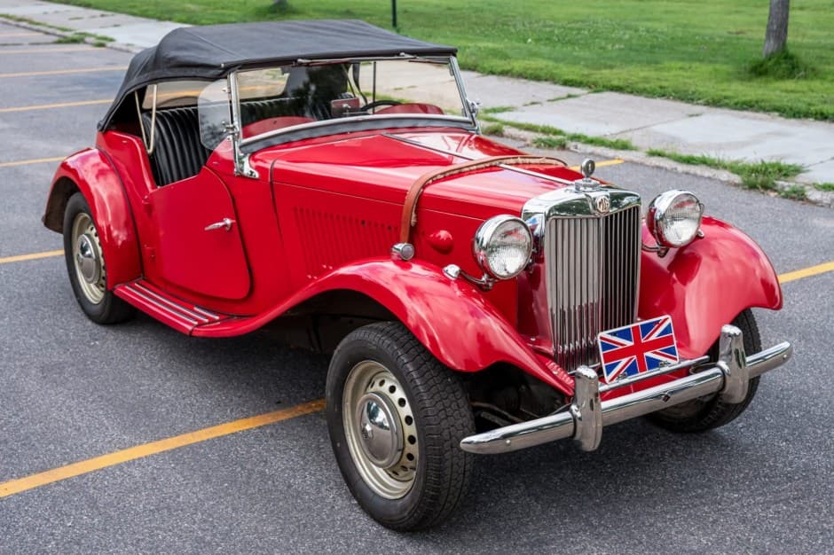 1952 MG TD sold for $8,100