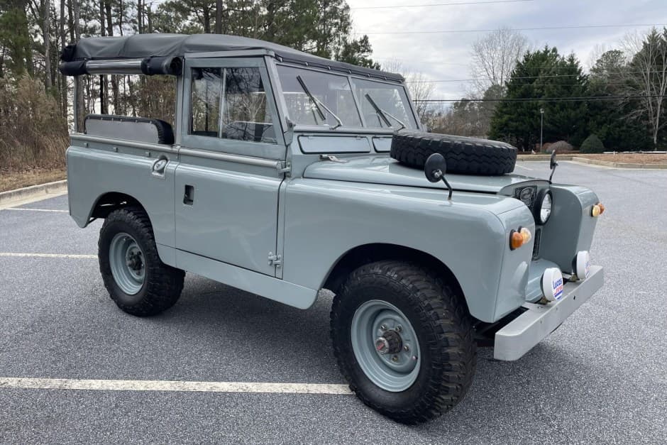 1968 Land Rover Series 88 sold for $21,500
