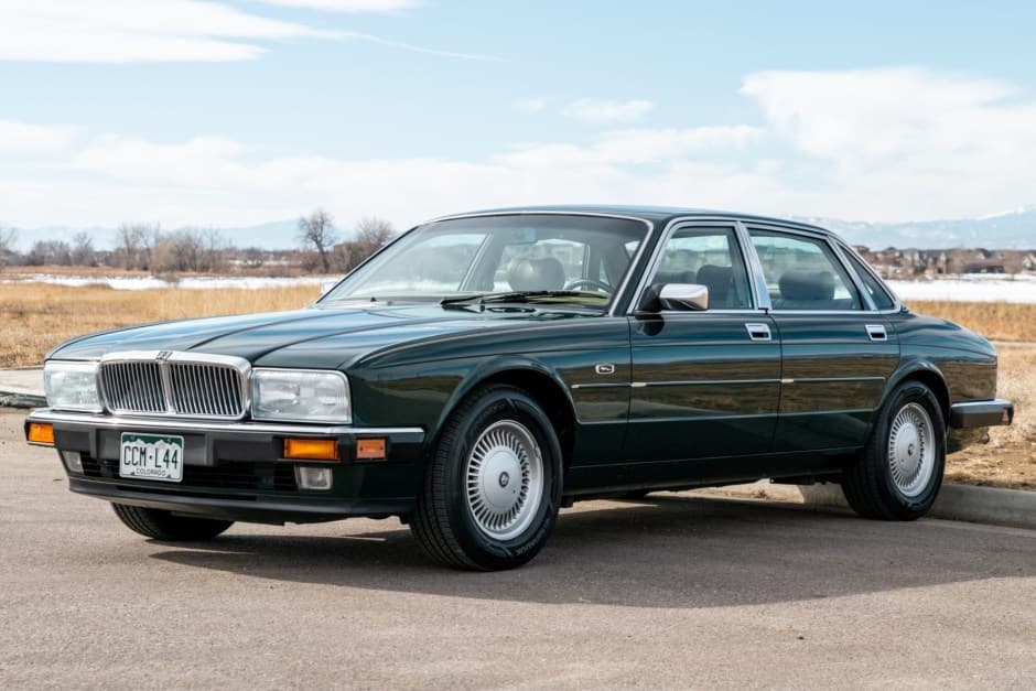 1993 Jaguar XJ40 XJ (1988-1994) sold for $10,750
