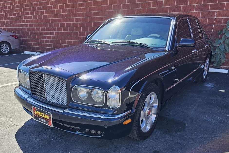 2001 Bentley Arnage sold for $16,600