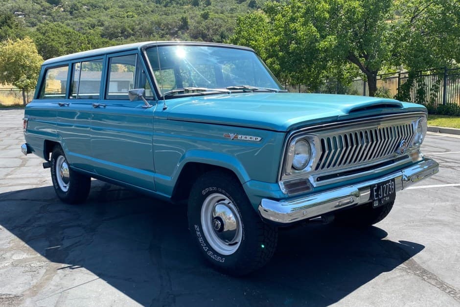 1968 Jeep SJ Wagoneer sold for $28,500