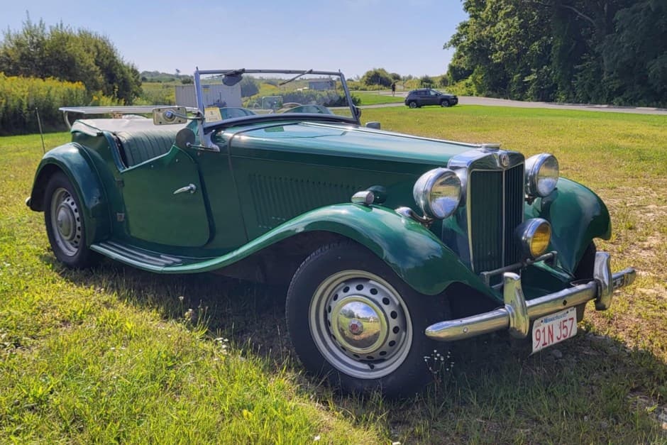 1952 MG TD sold for $8,300