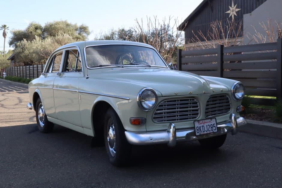 1966 Volvo Amazon sold for $10,650