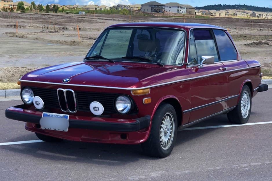 1976 BMW 2002 sold for $11,000