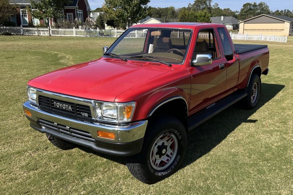 1989 Toyota Pickup (N80/90/100/110 1989-1997) sold for $9,750