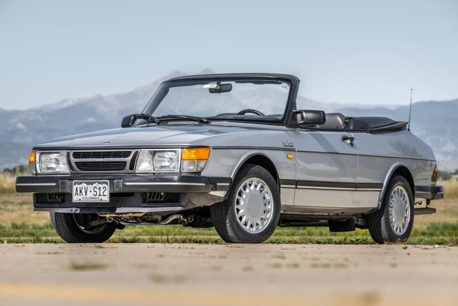 1986 Saab 900 sold for $28,900