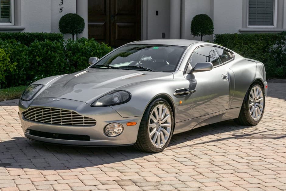 2003 Aston Martin Vanquish sold for $56,604