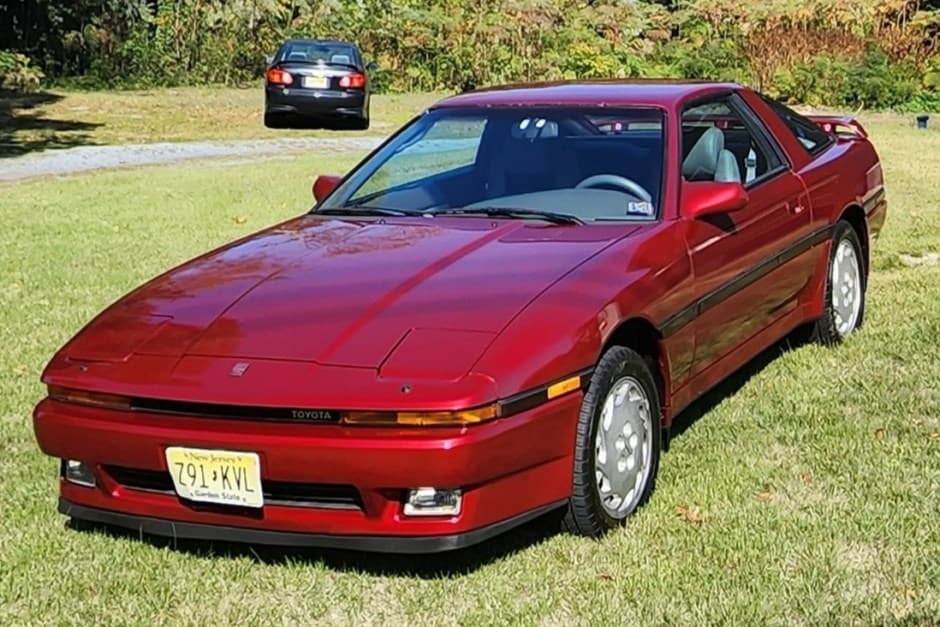 1987 Toyota Supra A70 (1986-1992) sold for $7,700