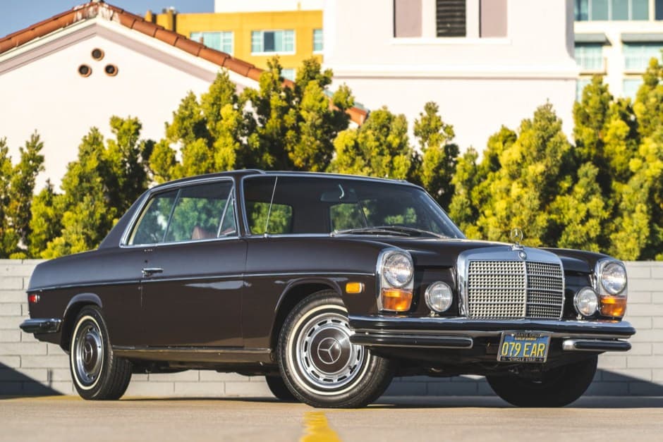 1971 Mercedes-Benz W114 & W115 sold for $14,750