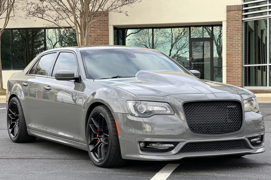 2017 Chrysler 300 (2005-2023) sold for $51,000