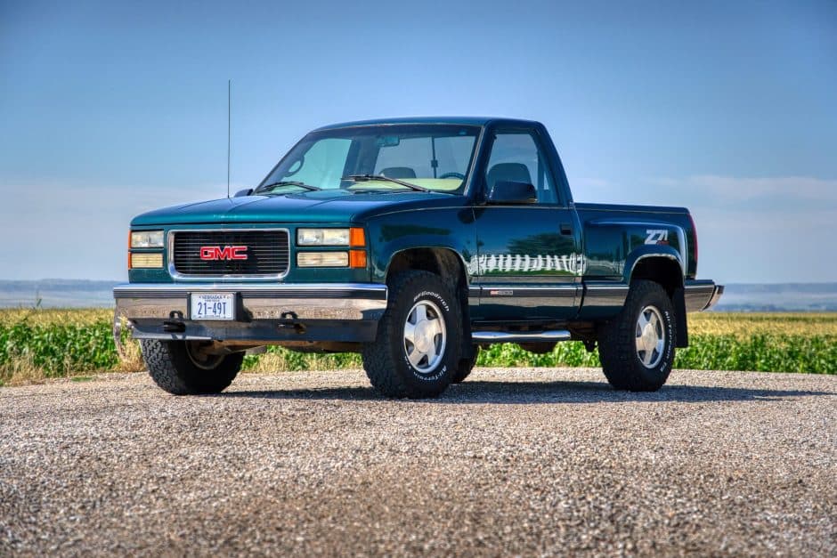 1996 GMC Sierra (GMT400 1988-2002) sold for $15,500