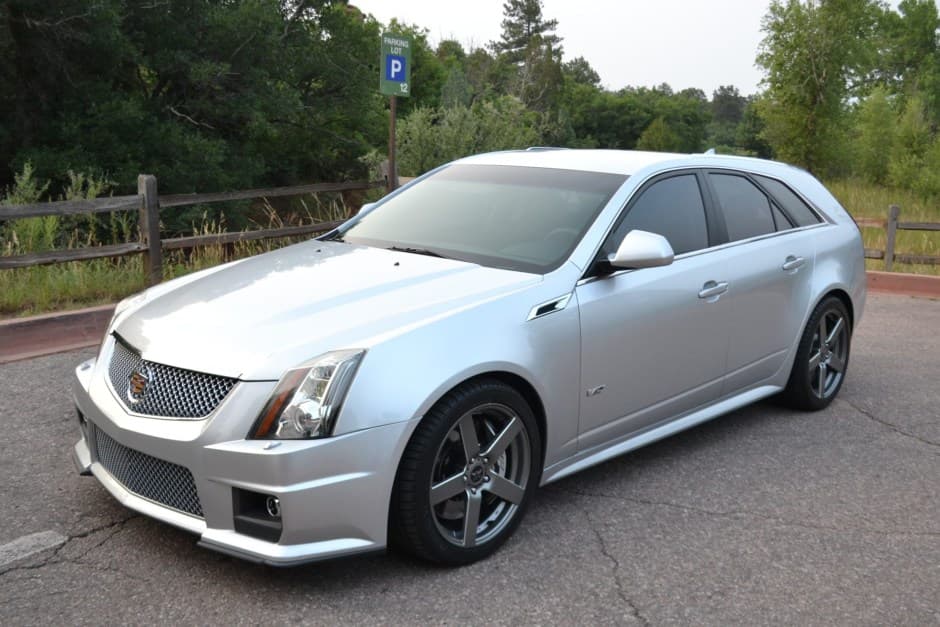 2011 Cadillac CTS & CTS-V sold for $48,000