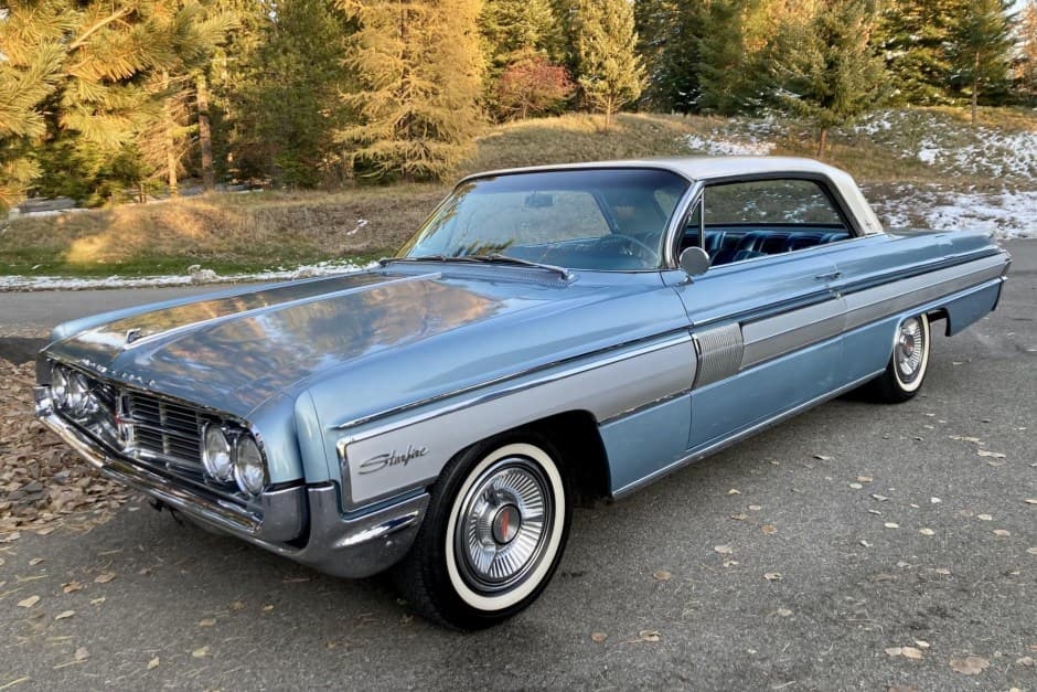 1962 Oldsmobile Starfire sold for $21,000