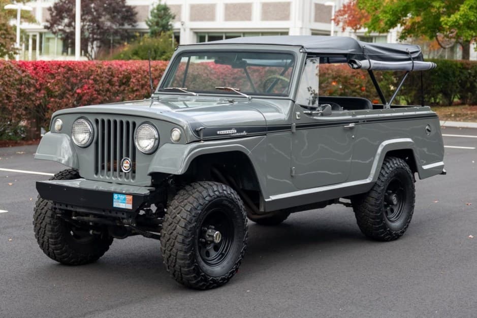 1968 Jeep Jeepster Commando sold for $25,250