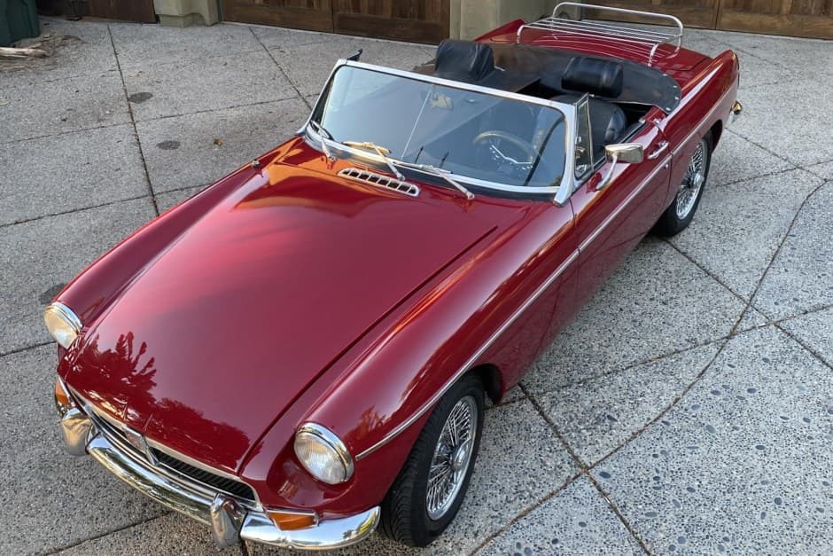 1969 MG MGB sold for $10,000