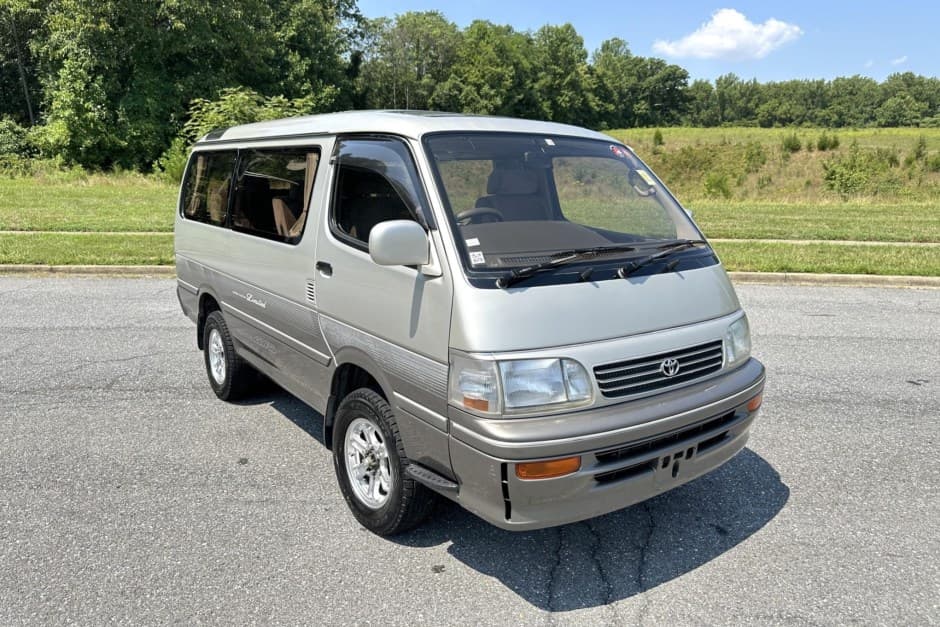 1996 Toyota HiAce sold for $8,450