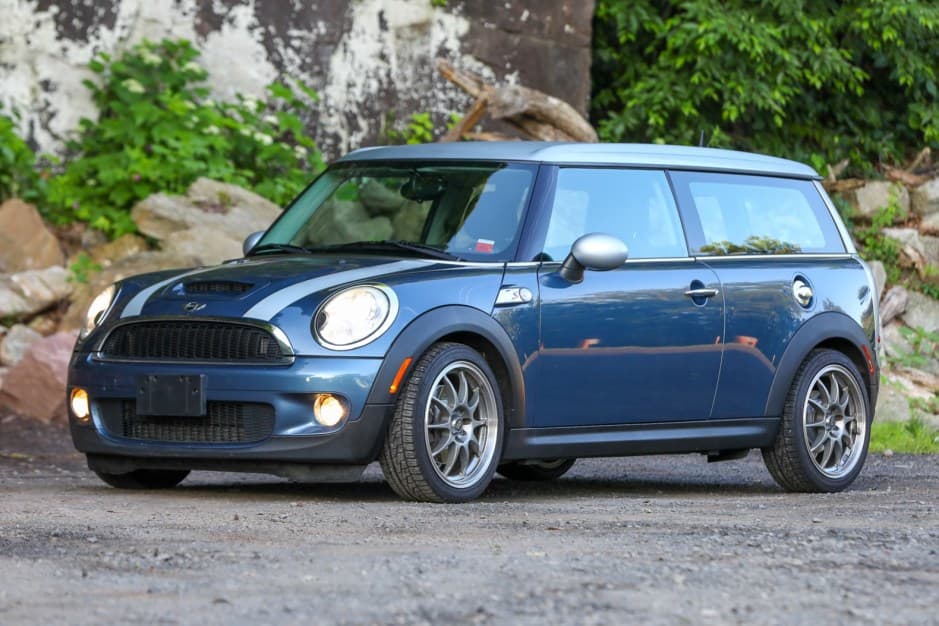 2010 Mini R55 Clubman sold for $7,880