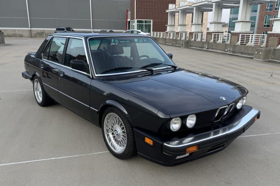 1987 BMW E28 5-Series sold for $28,000