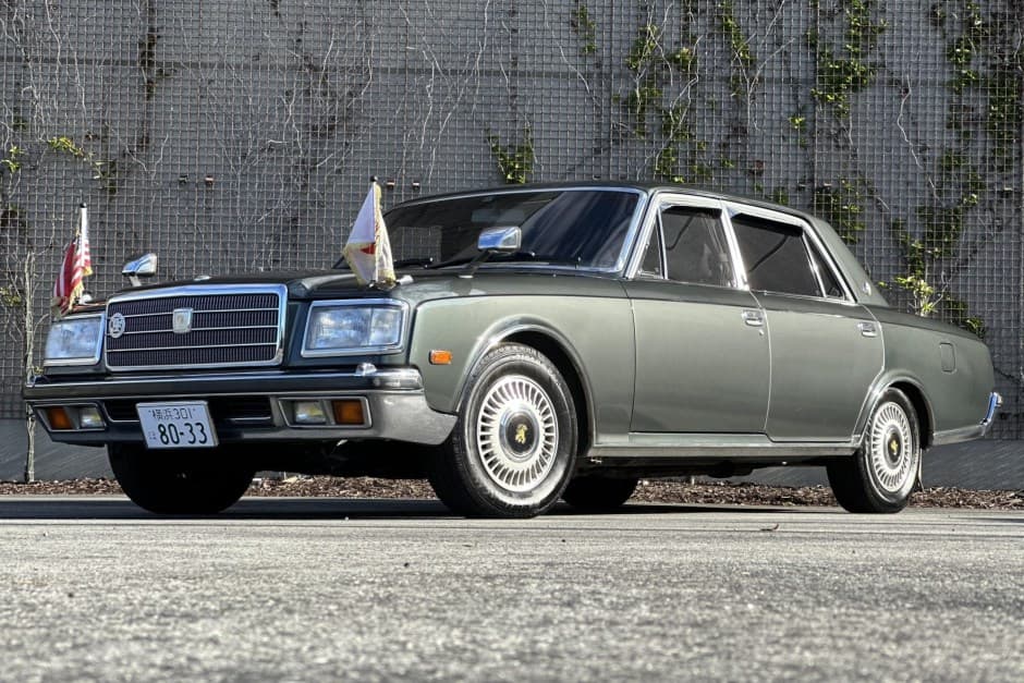 1994 Toyota Century sold for $19,850