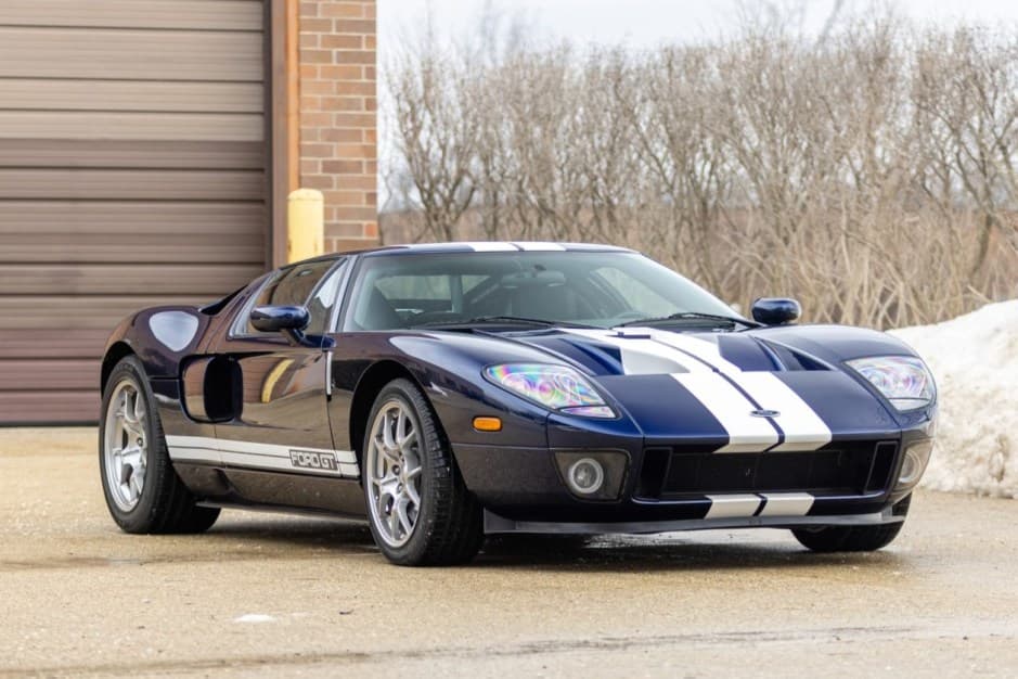 2005 Ford GT 1st Generation sold for $473,000