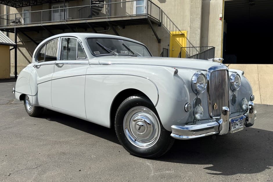1958 Jaguar Mk VII, VIII, & IX sold for $20,000