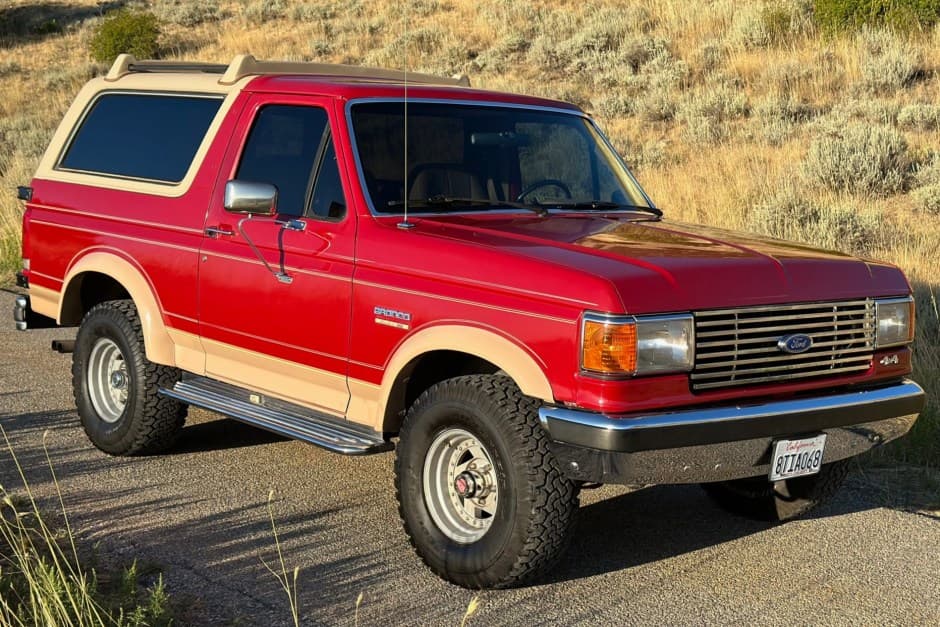 1989 Ford Bronco 4th-5th Generations 1987-1996 sold for $14,250