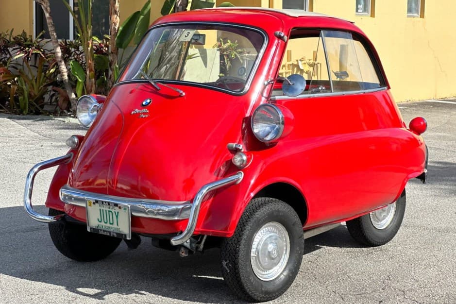 1957 BMW Isetta sold for $22,000