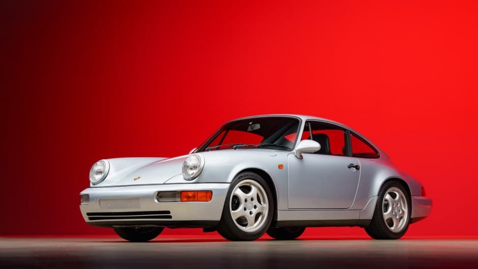 1992 Porsche 964 Carrera RS sold for $268,000