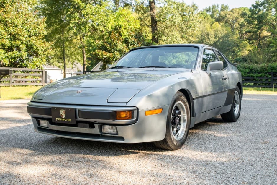1984 Porsche 944 sold for $17,500