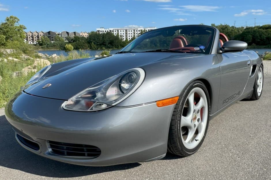 2001 Porsche 986 Boxster sold for $22,500