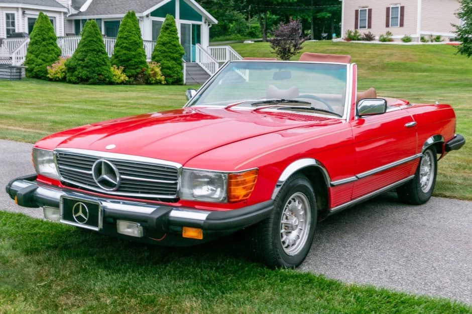 1978 Mercedes-Benz R107 SL sold for $9,500