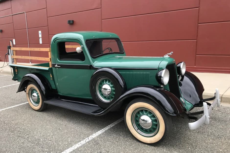 1935 Dodge HC/KC Pickup (1933-1935) sold for $18,000